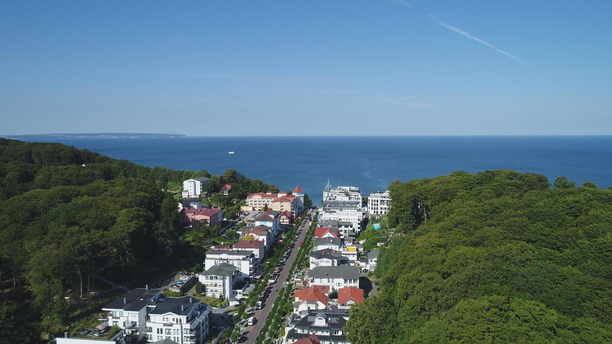 Haus Baltic 12 Mit Balkon - Zentrale Lage Im Ostseebad Sellin エクステリア 写真